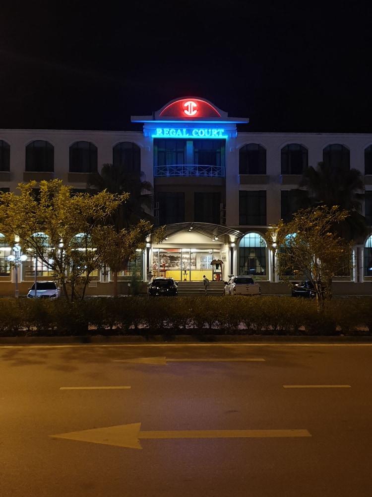Regal Court Hotel Kuching Eksteriør bilde
