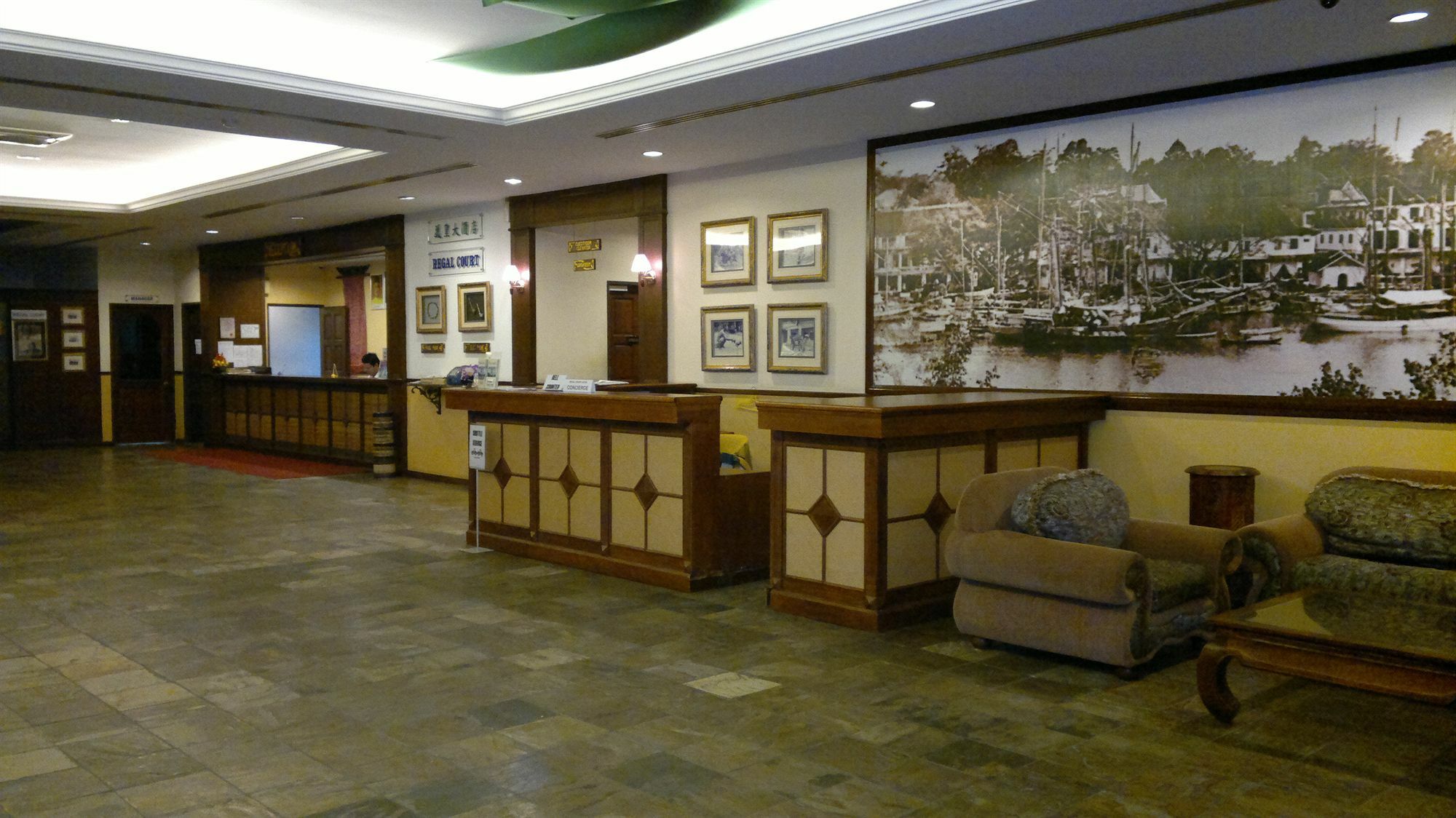 Regal Court Hotel Kuching Eksteriør bilde