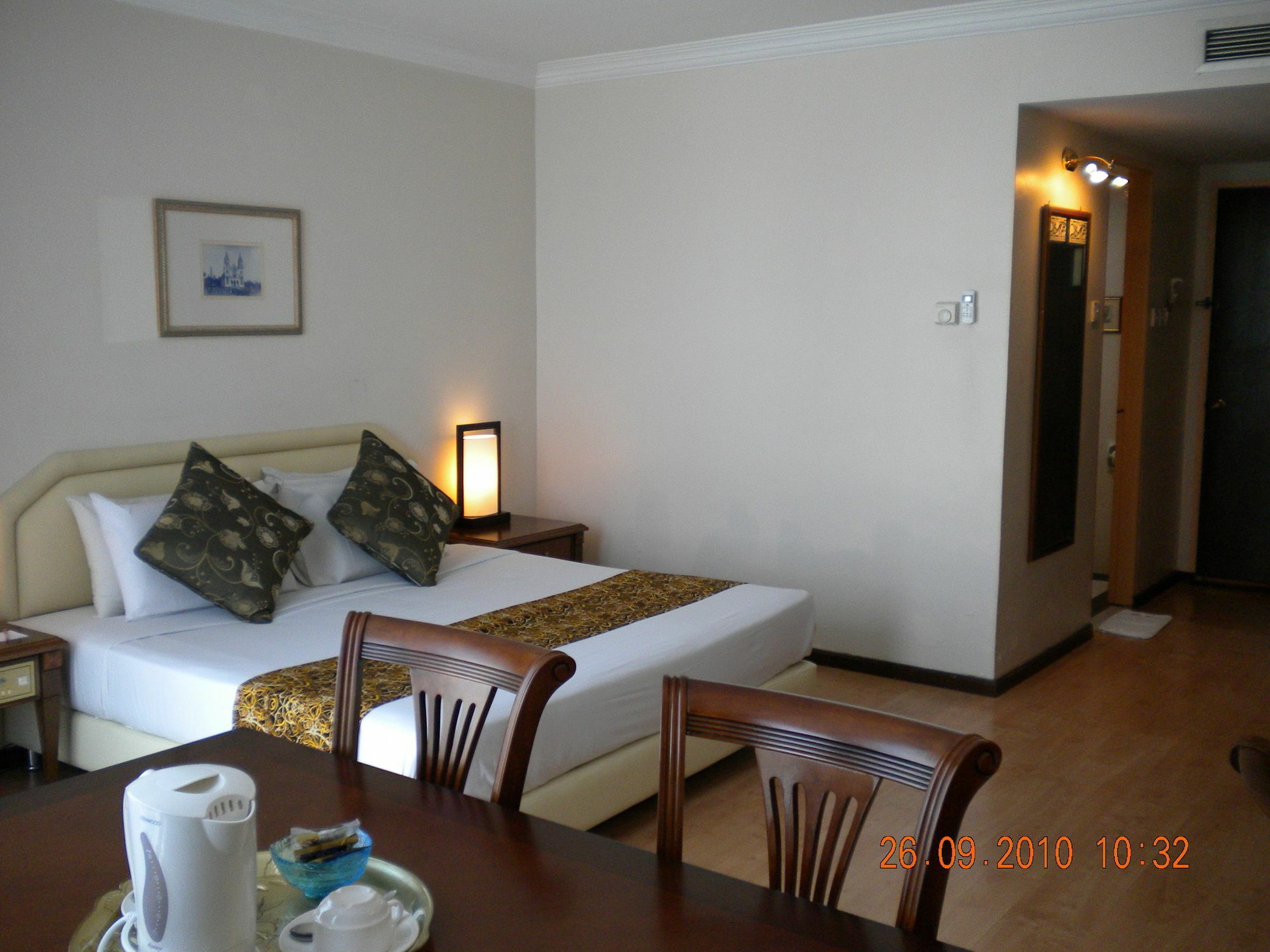 Regal Court Hotel Kuching Eksteriør bilde